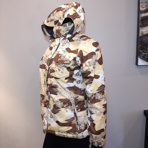 ❌SOLD❌ Camo Floral Hooded Ski Jacket Girls Youth Insulated Snowboarding Coat - Picture 3 of 15